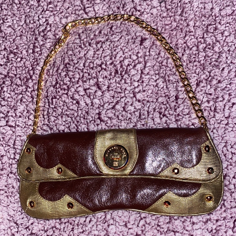 Small brown leather Micheal Kors purse